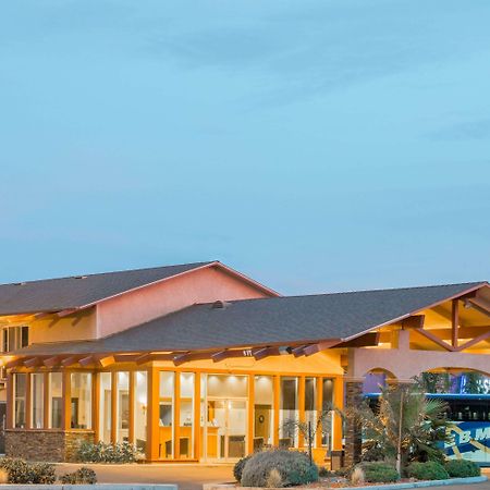 Days Inn By Wyndham Modesto Exterior photo