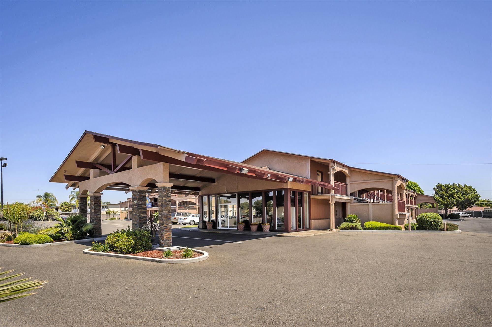 Days Inn By Wyndham Modesto Exterior photo